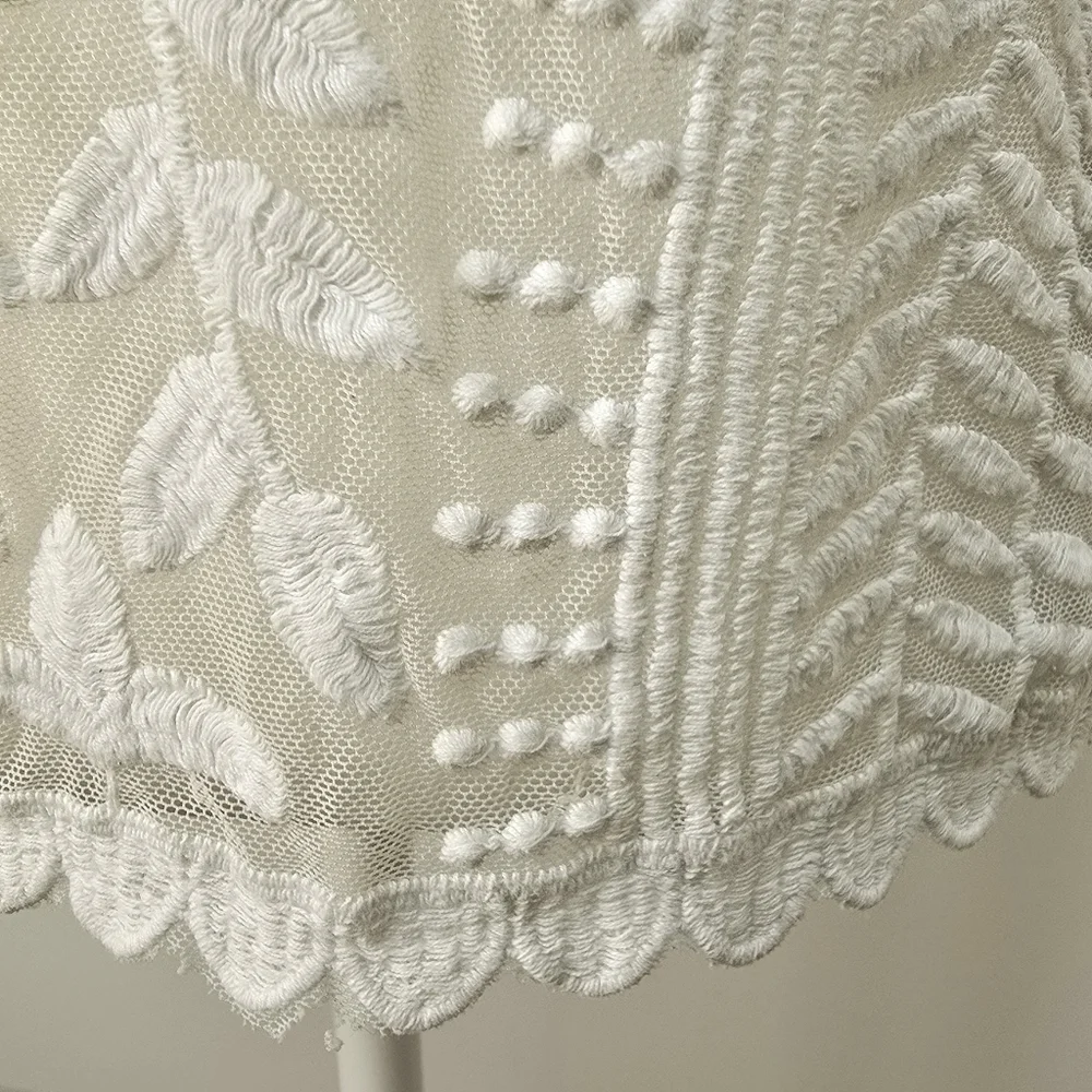 Express Vintage White Lace Sheer Blouse Short Sleeve Floral Mesh Top Women Sz M - Picture 6 of 10